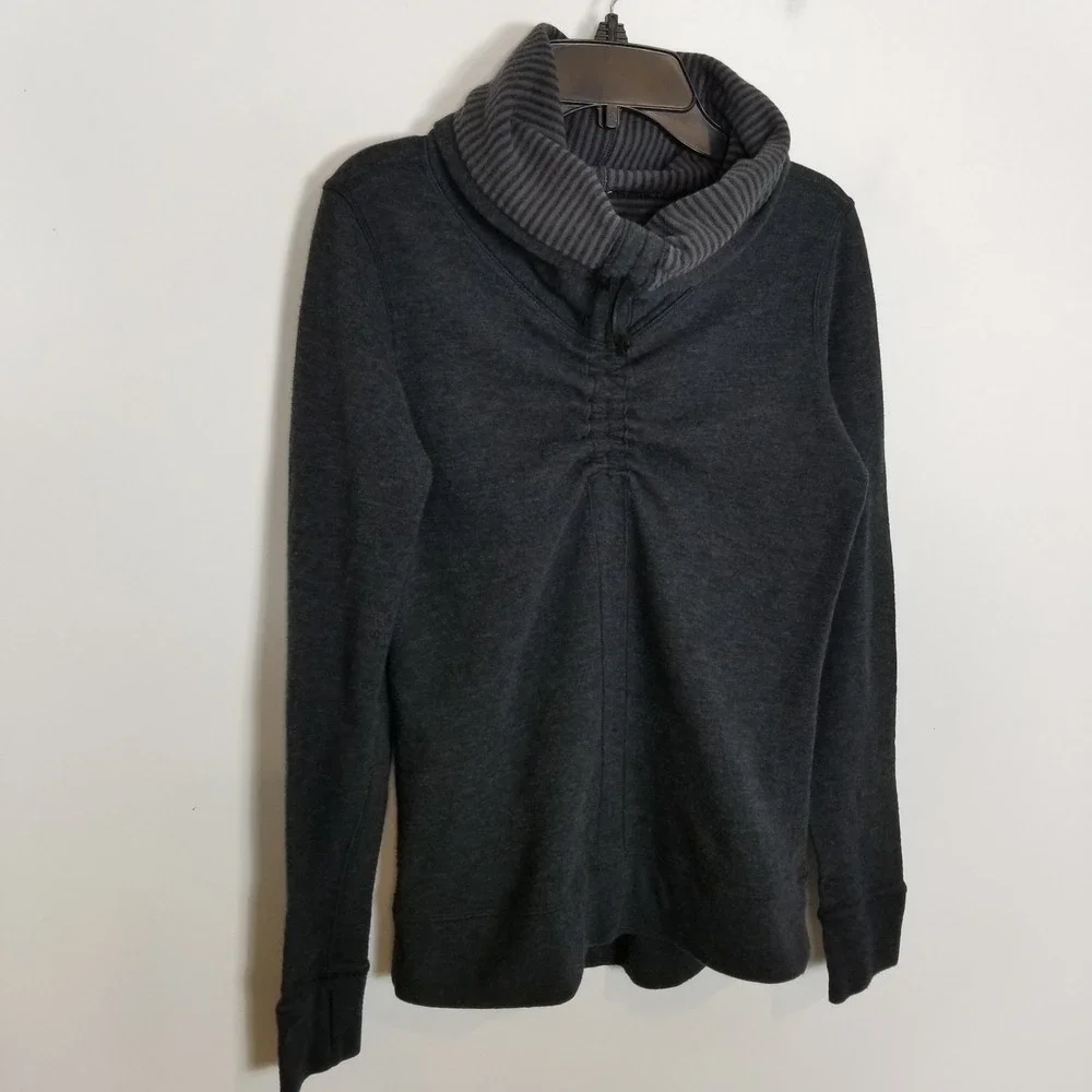 Lululemon In A Cinch Reversible Sweater Sweatshirt Sz 4 Striped Grey High Neck‎